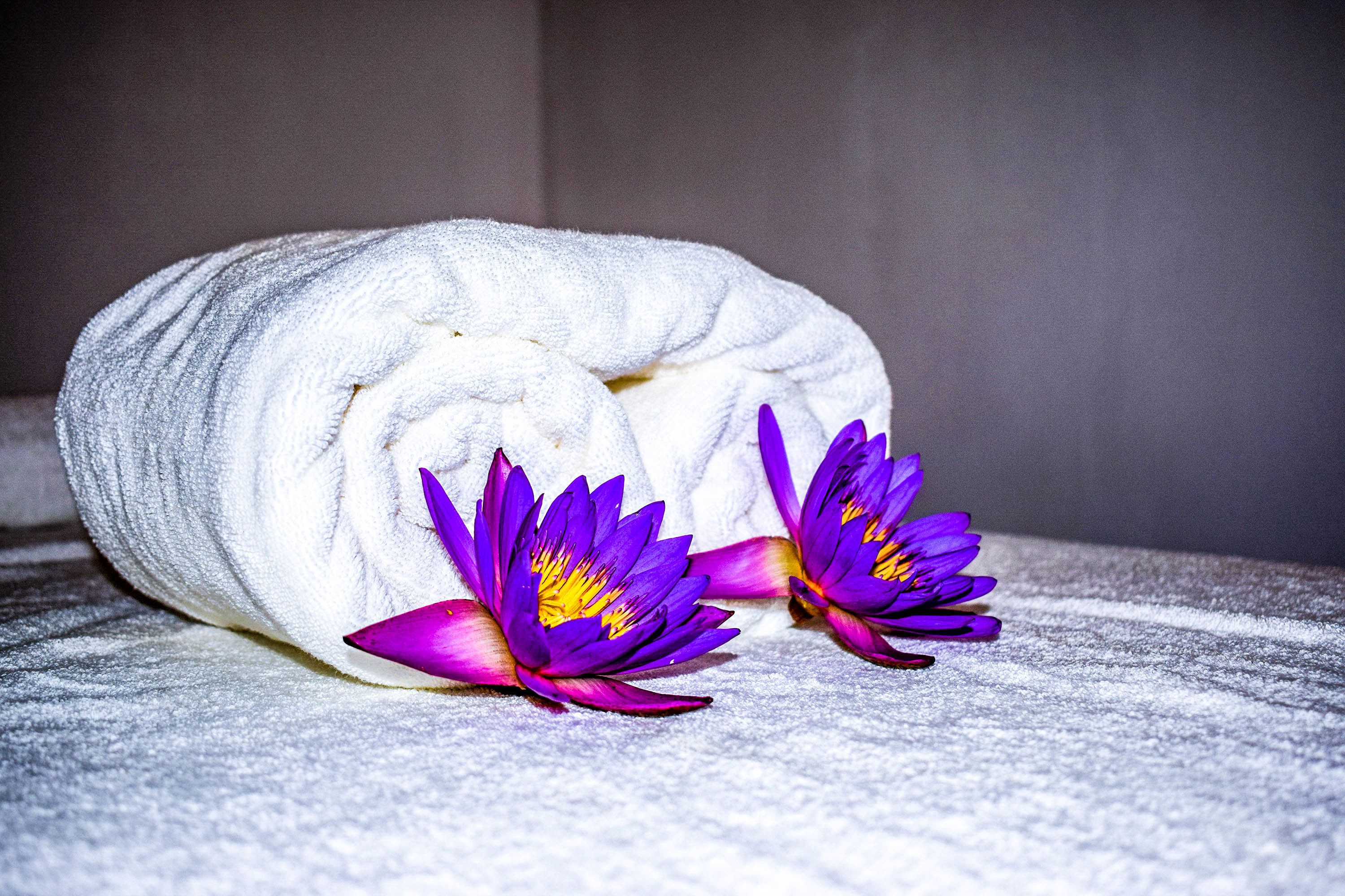 couples treatment room(s), body treatments, aromatherapy, reflexology