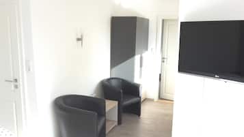 書桌、手提電腦工作空間、免費 Wi-Fi、床單