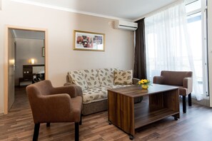 Suite, Balcony, Sea View (Free WiFi) | Premium bedding, minibar, desk, blackout curtains
