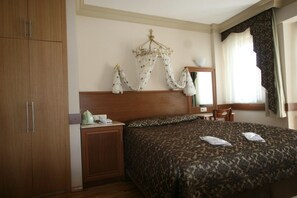 Habitación económica doble | Caja fuerte, cunas gratuitas, camas supletorias gratuitas y wifi gratis