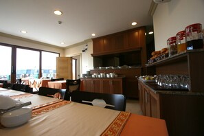 Free breakfast  - Grand Peninsula Hotel (Istanbul)