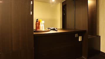 Luxury Room (Check-in: Friday 10 PM/Saturday 11 PM) | Szobai szolgáltatás