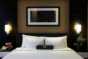 Deluxe Double or Twin Room, City View | Premium bedding, minibar, in-room safe, desk
