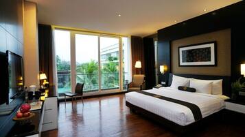 Chambre Premium, vue piscine | Literie de qualité supérieure, minibar, coffres-forts dans les chambres