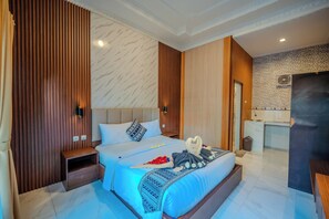 标准双人房 | 迷你吧、办公桌、免费 WiFi、床单