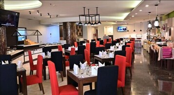 每日供应自助式早餐（每人 IDR 85000）