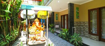 Rena Segara House Kuta