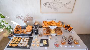 Daily buffet breakfast for a fee