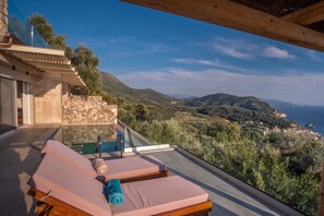 Junior Studio Suite | Frette Italian sheets, premium bedding, pillow-top beds, in-room safe - Apolis Villas & Suites (Parga)