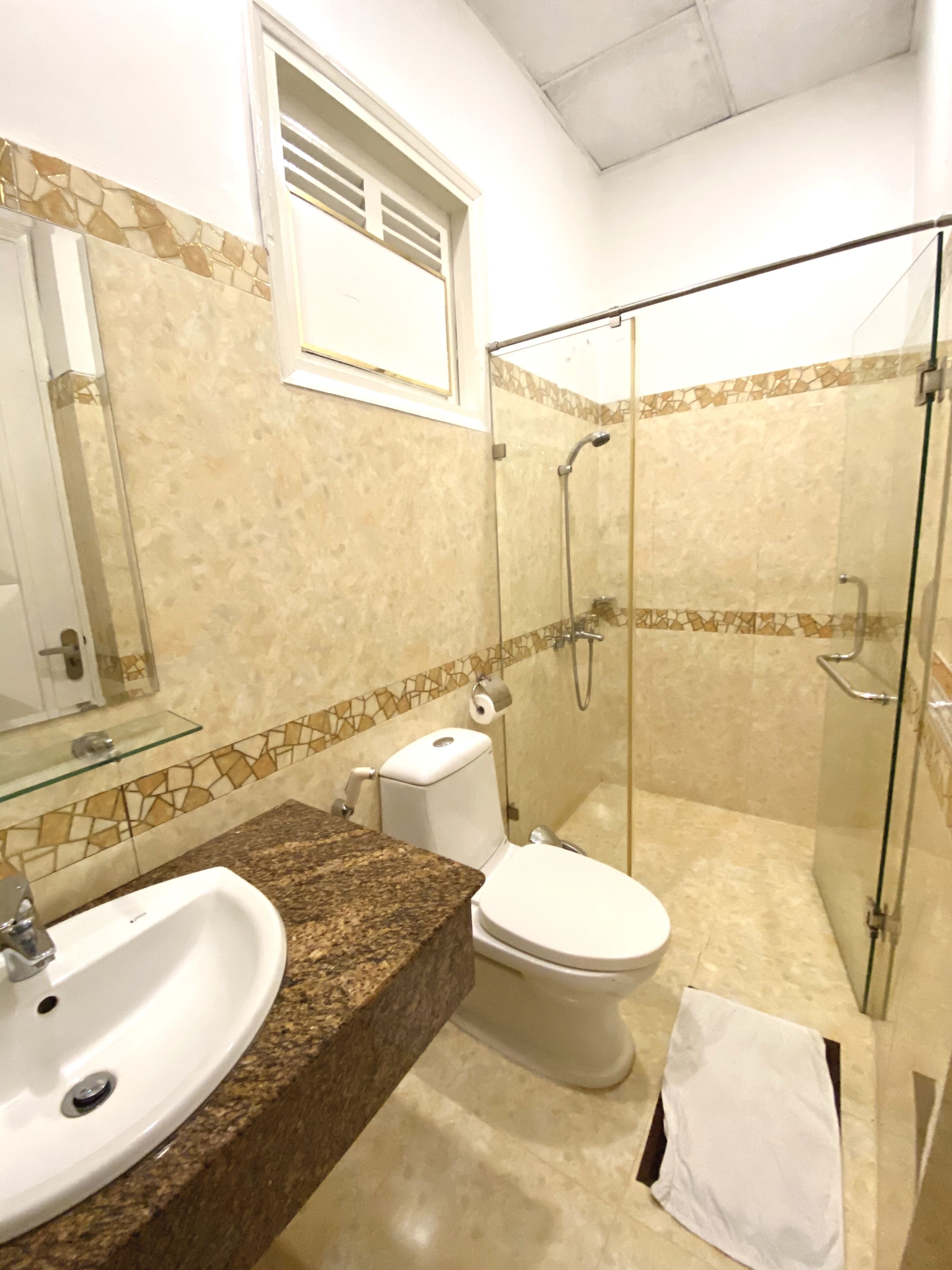 shower, free toiletries, hair dryer, slippers