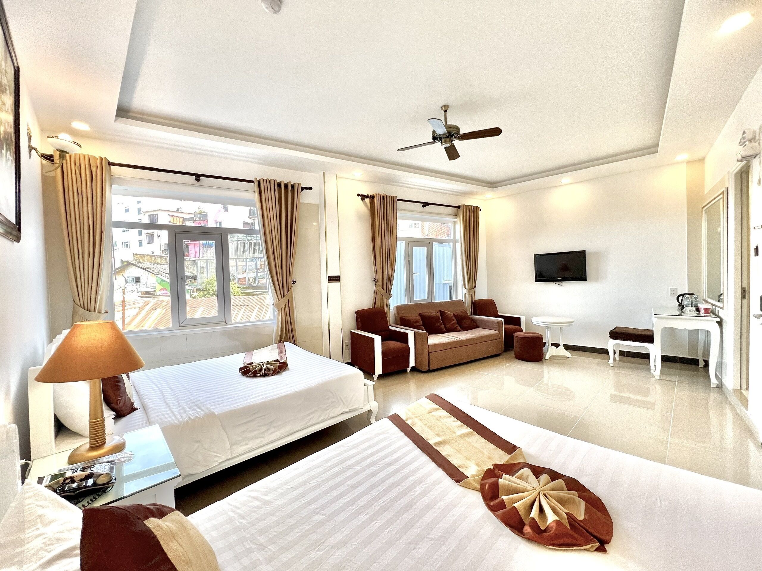 minibar, in-room safe, desk, blackout curtains