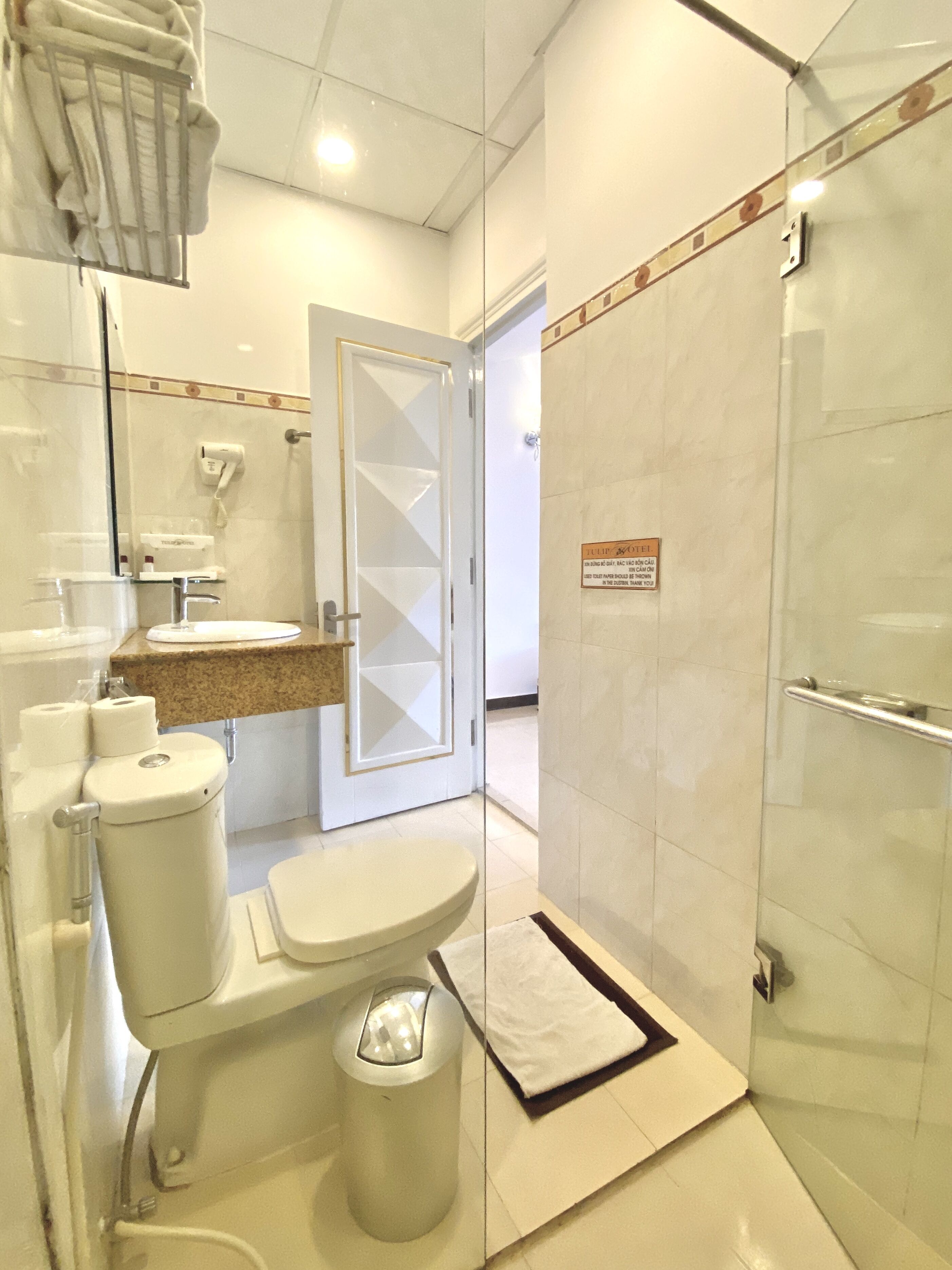 shower, free toiletries, hair dryer, slippers