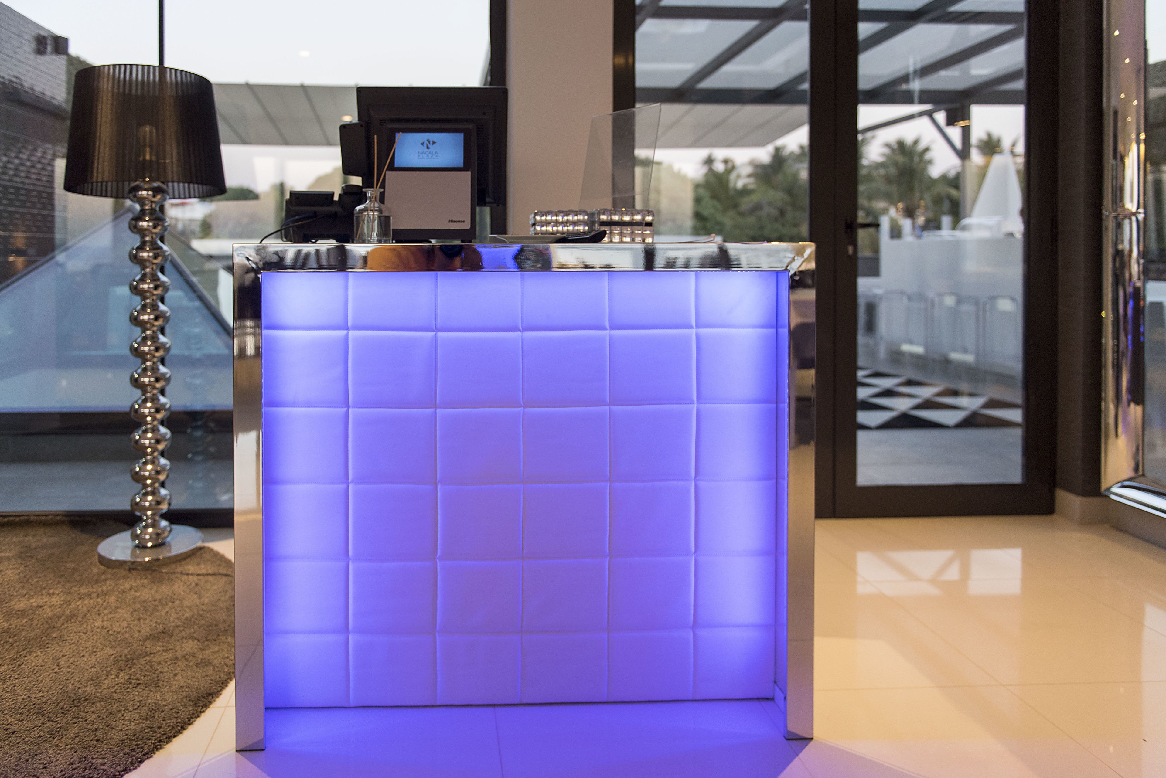 breakfast, lunch and dinner served