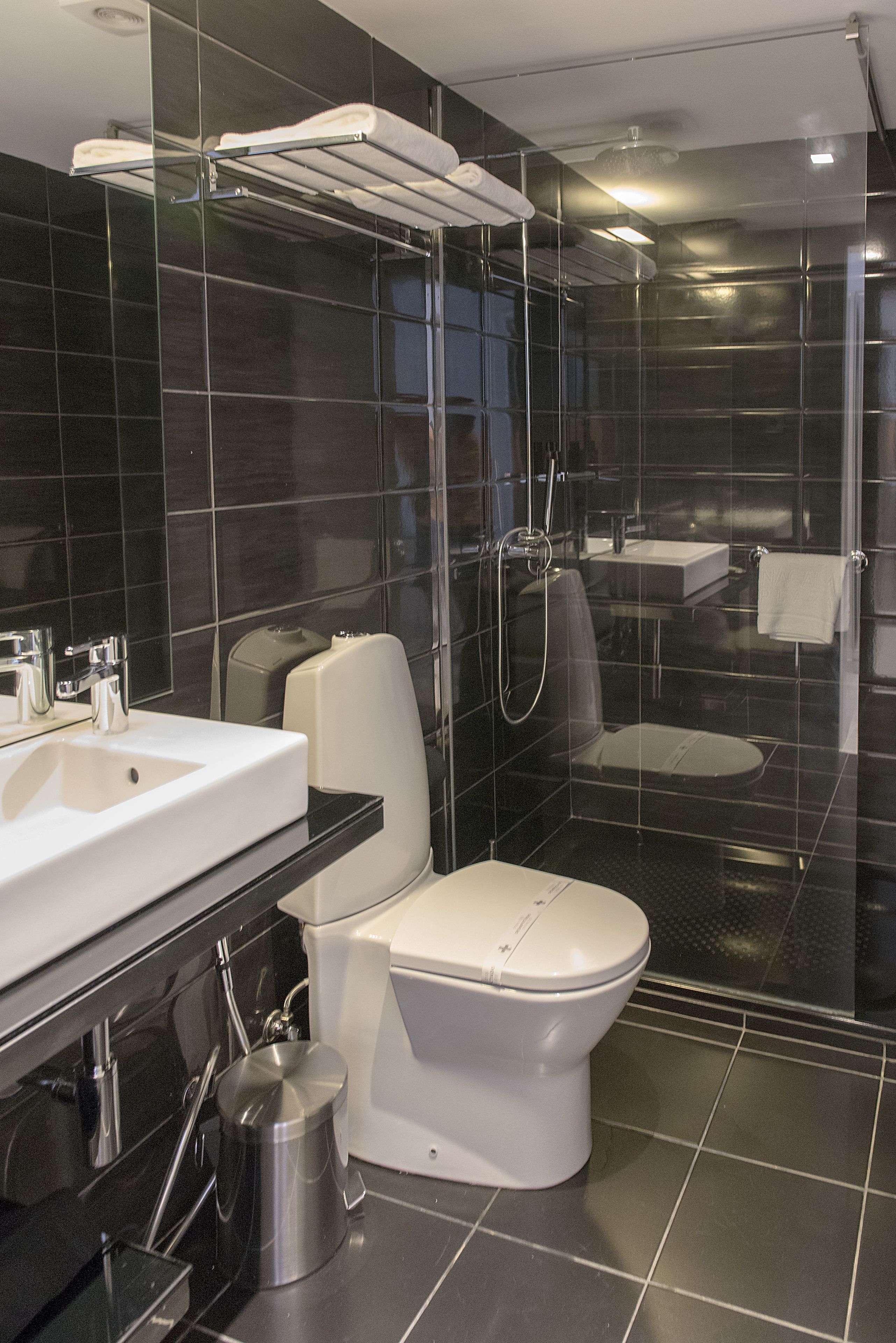 suite (villa) | bathroom | towels