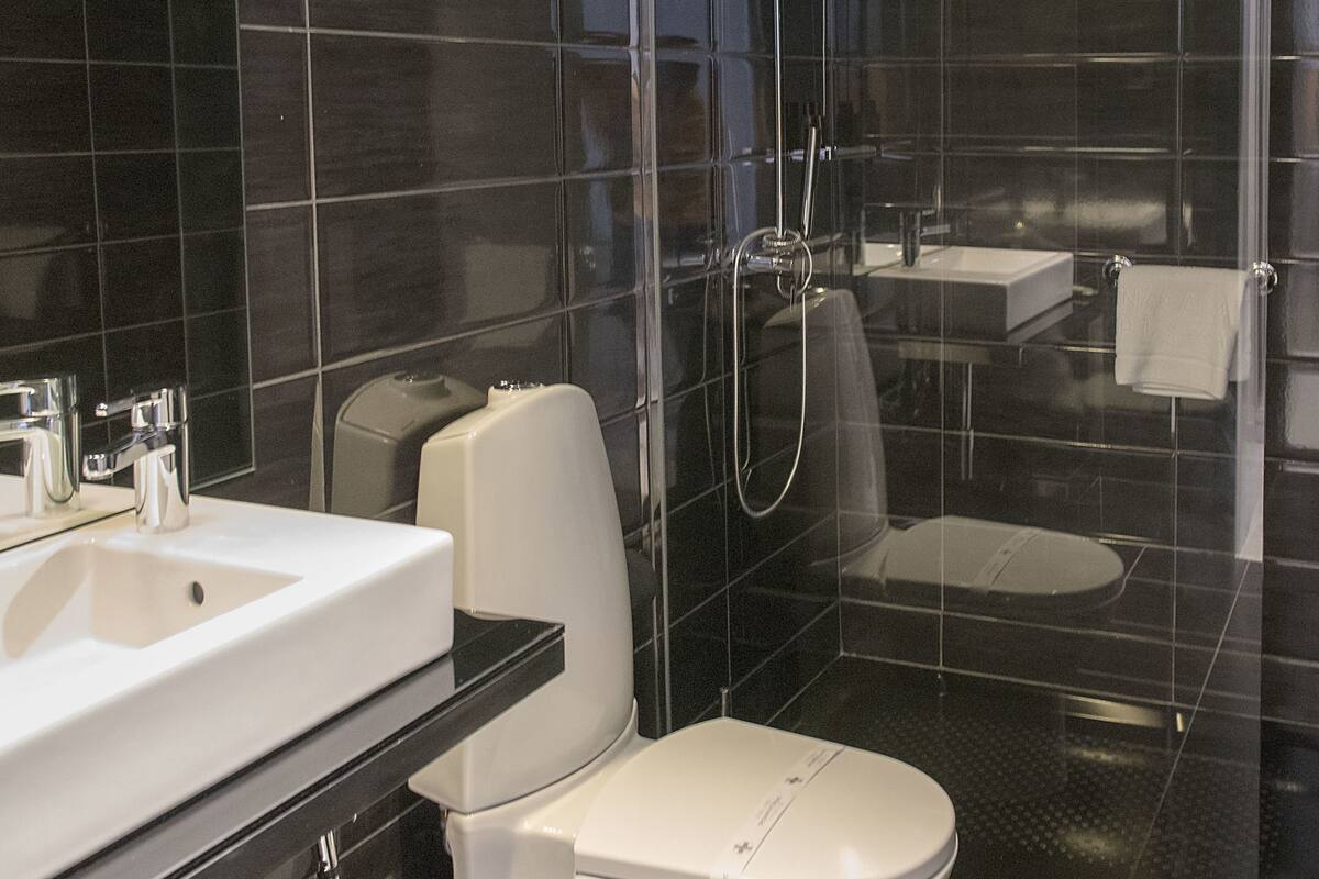 suite (villa) | bathroom | towels