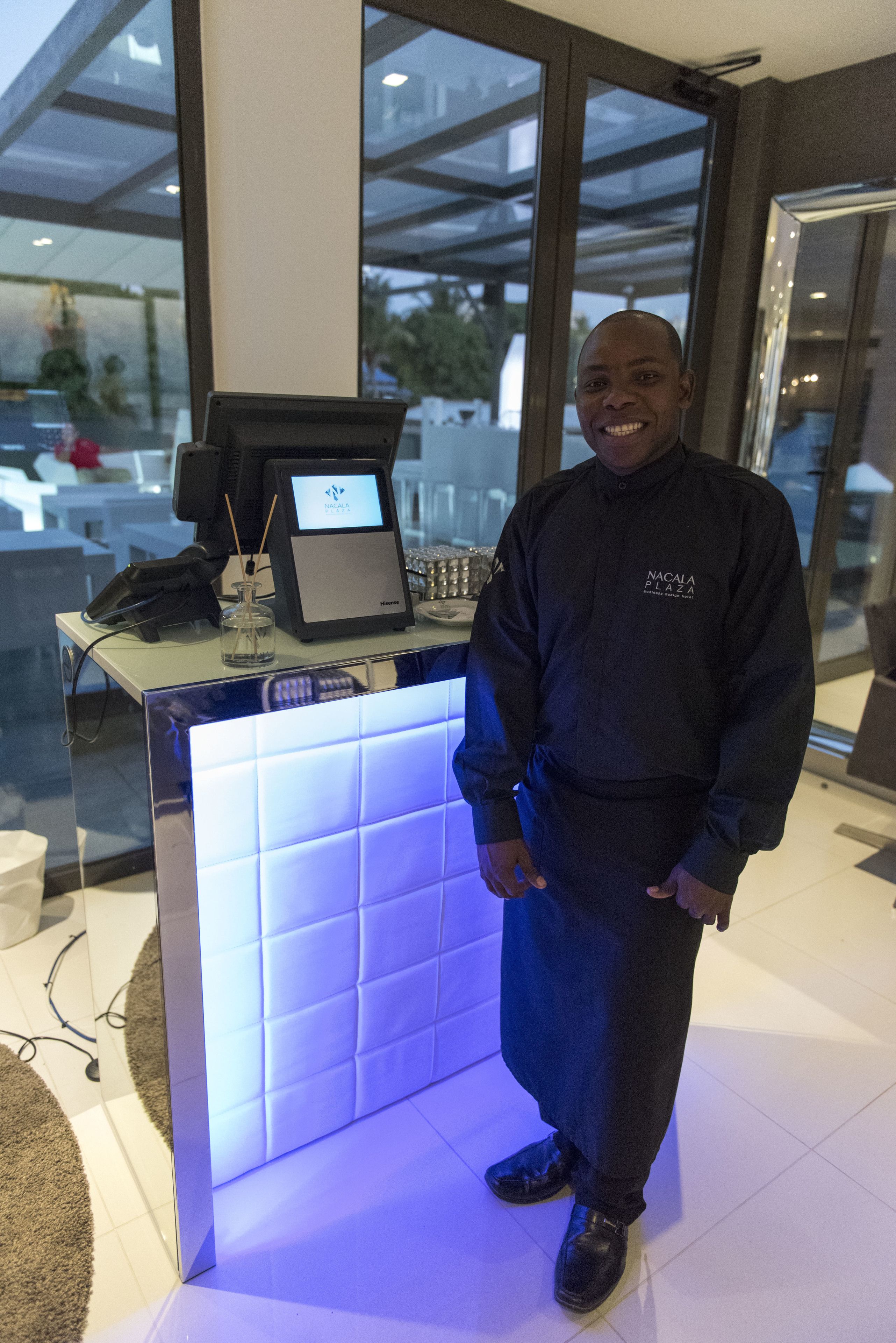 breakfast, lunch and dinner served