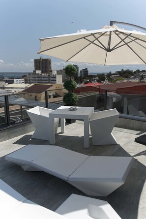 Minibar, in-room safe, desk, soundproofing - Nacala Plaza Business Design Hotel (Nacala)