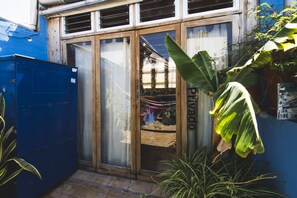 Courtyard - Casa Caracol - Hostel (Cádiz)