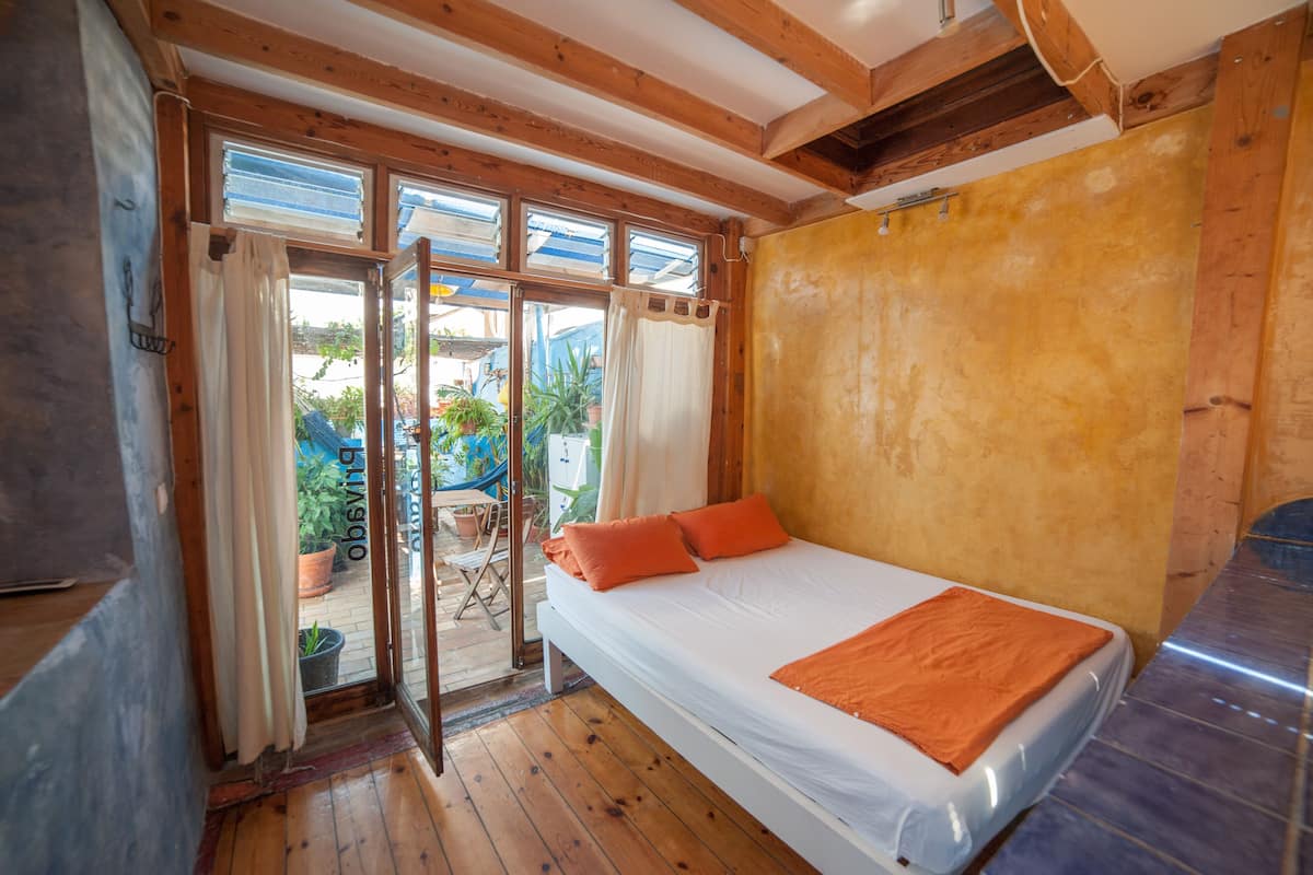 1 bedroom, in-room safe, blackout curtains, free WiFi