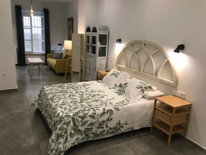 In-room safe, blackout curtains, free WiFi