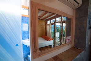 Double Room, Private Bathroom, Garden Area | In-room safe, blackout curtains, free WiFi - Casa Caracol - Hostel (Cádiz)