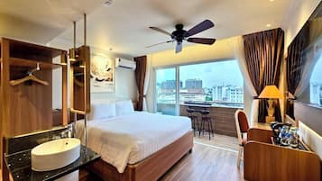 Panoramic Double Room | Minibar, in-room safe, desk, blackout drapes