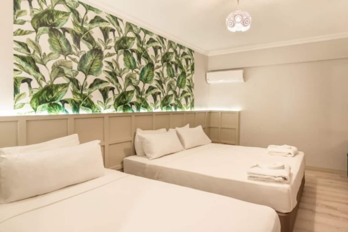 Hypo-allergenic bedding available, minibar, in-room safe, soundproofing