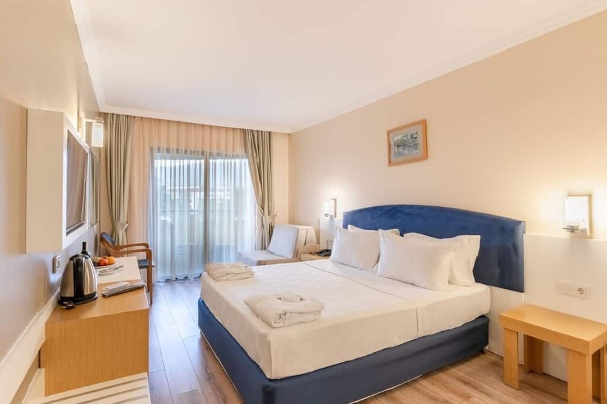 Hypoallergeen beddengoed, een minibar, een kluis op de kamer