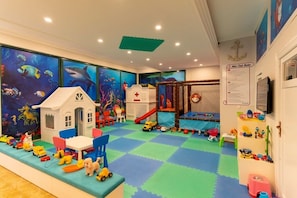Children’s play area – indoor