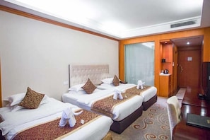 Deluxe Triple Room | Premium bedding, down comforters, Select Comfort beds, minibar - Dorkjumpa Hotel (Vientiane)