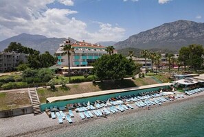 私人海灘、白沙、躺椅、遮陽傘