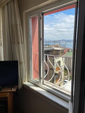 Firemannsrom – familie | Utsikt mot vann