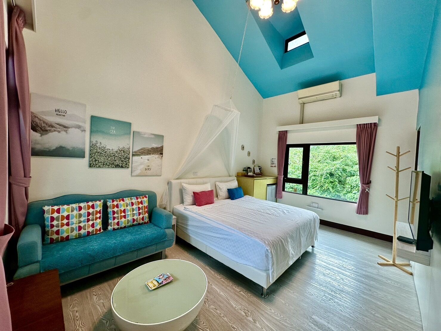 Comfort Double Room | Down comforters, individually decorated, blackout drapes, free WiFi