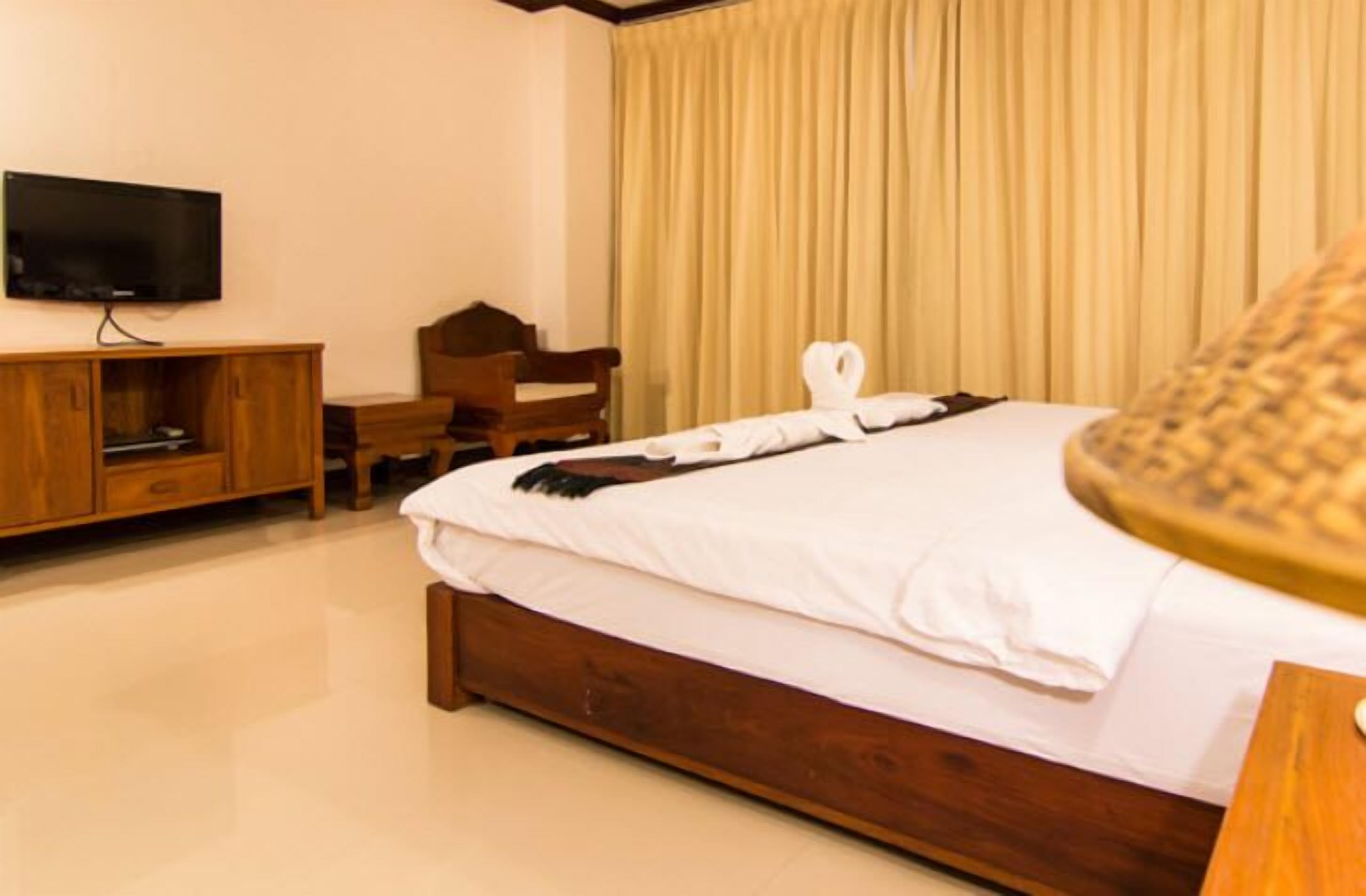 in-room safe, desk, rollaway beds, free wifi