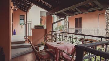 Quadruple Room | Terrace/patio