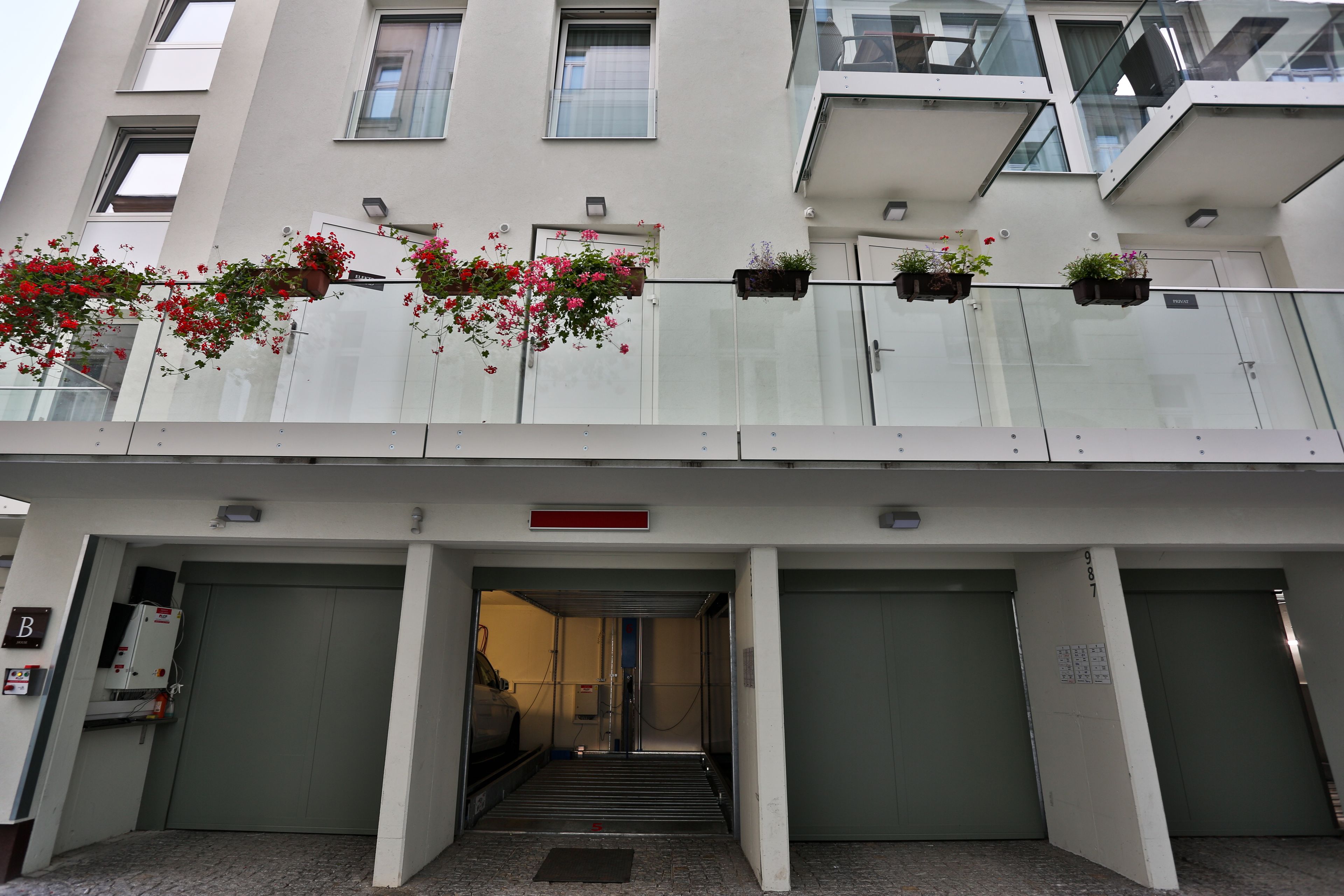 self-parking (surcharge) 35 per night