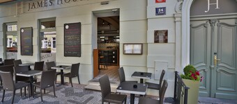 James Hotel & Apartments