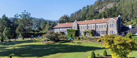 숙박 시설 정면