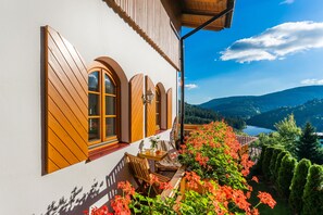 Superior Suite, Balcony, Lake View | Lake view