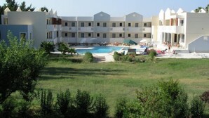Front of property - Olga's Paradise Hotel Apartments (Kos)