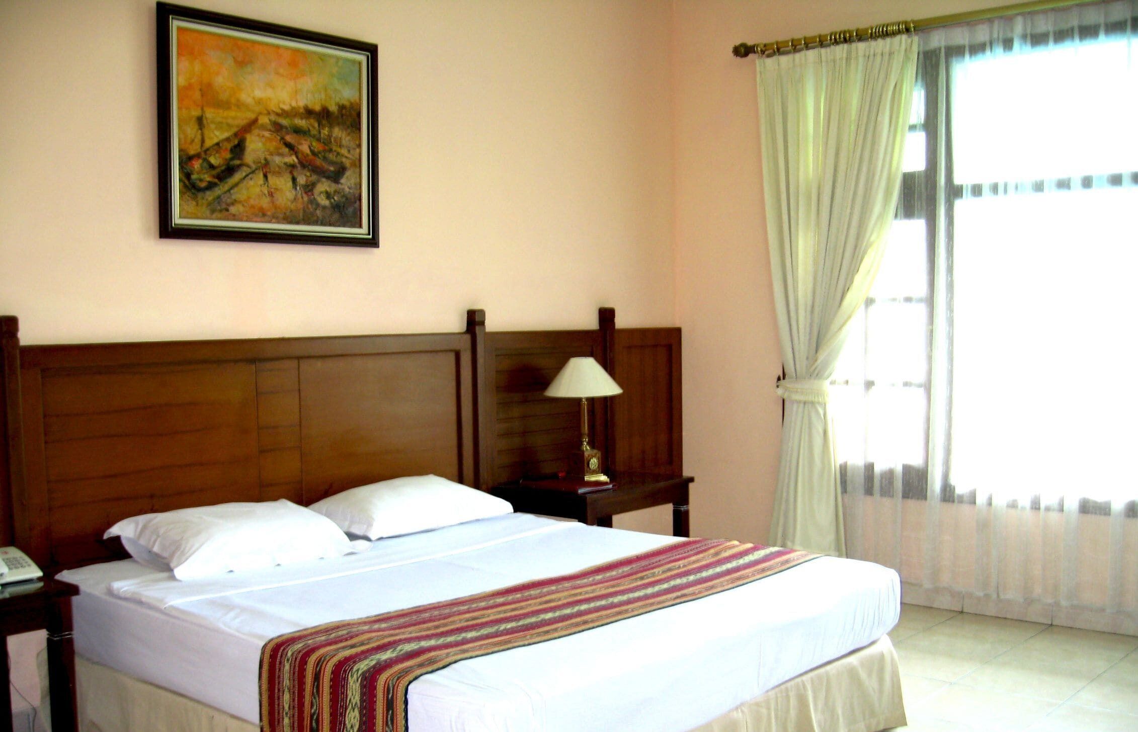 Roupas de cama premium, cofres nos quartos, individualmente decorados