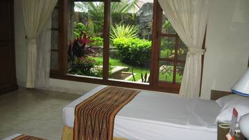 Premium bedding, in-room safe, individually decorated, desk