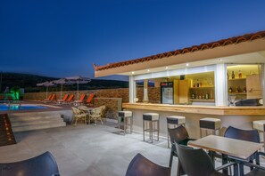 Terrace/patio - Vanisko Hotel (Malevizi)