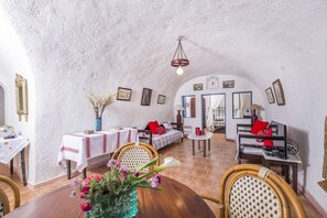 Living area - Morning Star (Santorini)