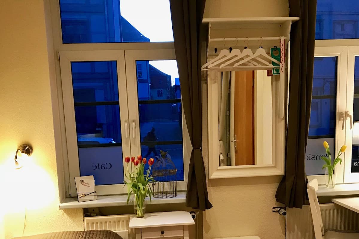 Standard Single Room | Room amenity