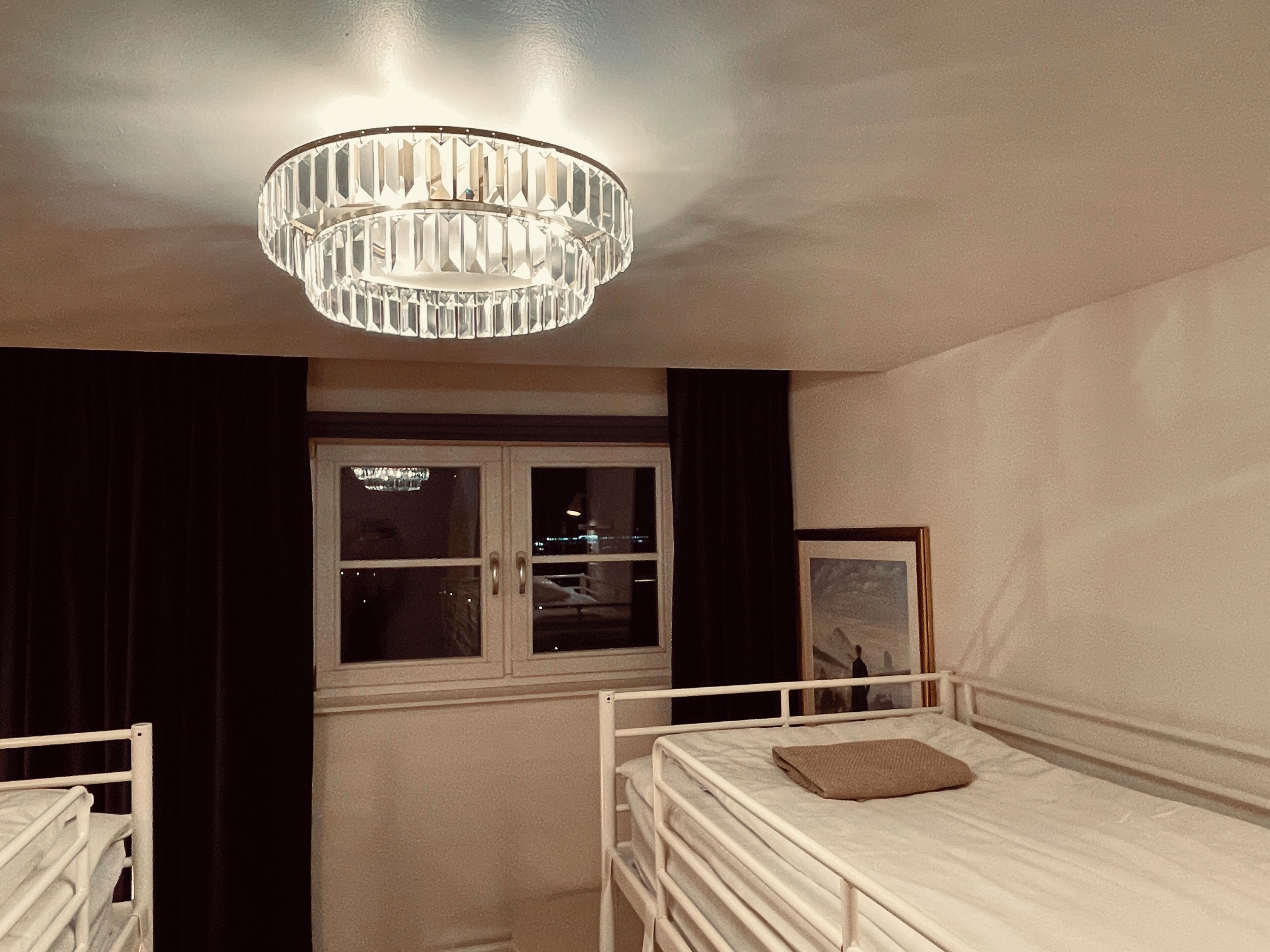 基础四人房 | 特色装修、特色家居、笔记本电脑工作区、遮光窗帘