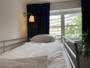 Standard Shared Dormitory | Individually decorated, individually furnished, laptop workspace - Crafoord Place - Hostel (Stockholm)