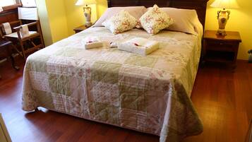 Habitación con 1 cama doble o 2 individuales | Minibar, caja fuerte, sistema de insonorización y wifi gratis