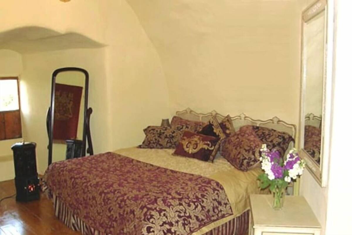 Premium bedding, free WiFi, bed sheets