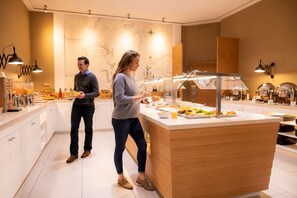 Free daily buffet breakfast